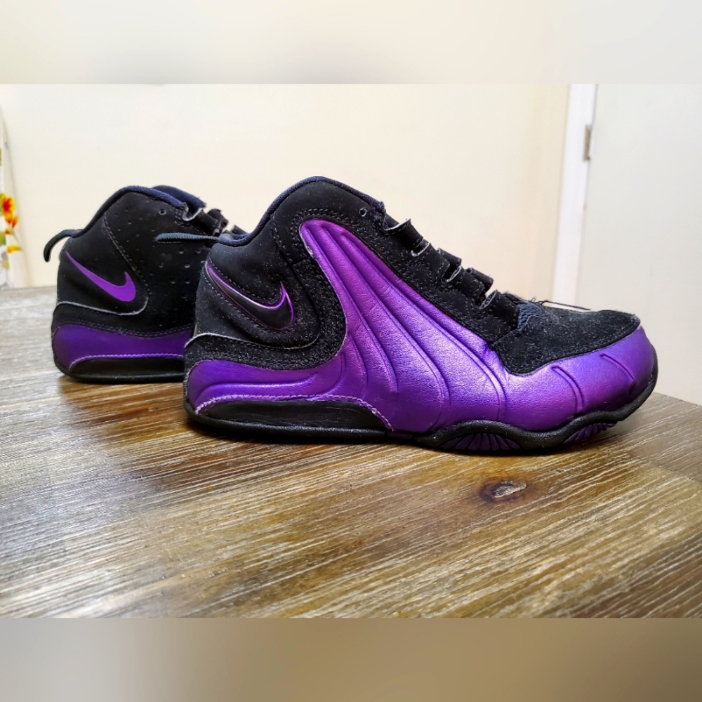 Boys Nike sneakers